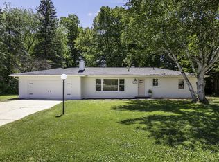 814 Saint Joseph Dr, Saint Joseph, MI 49085