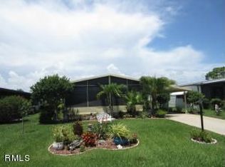 7960 SE Shenandoah Dr, Hobe Sound, FL 33455