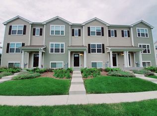 2314 Aurora Dr, Hampshire, IL 60140