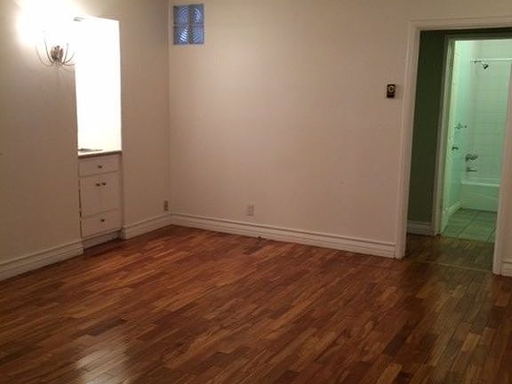 3rd image of 439 S Hobart Blvd APT 106