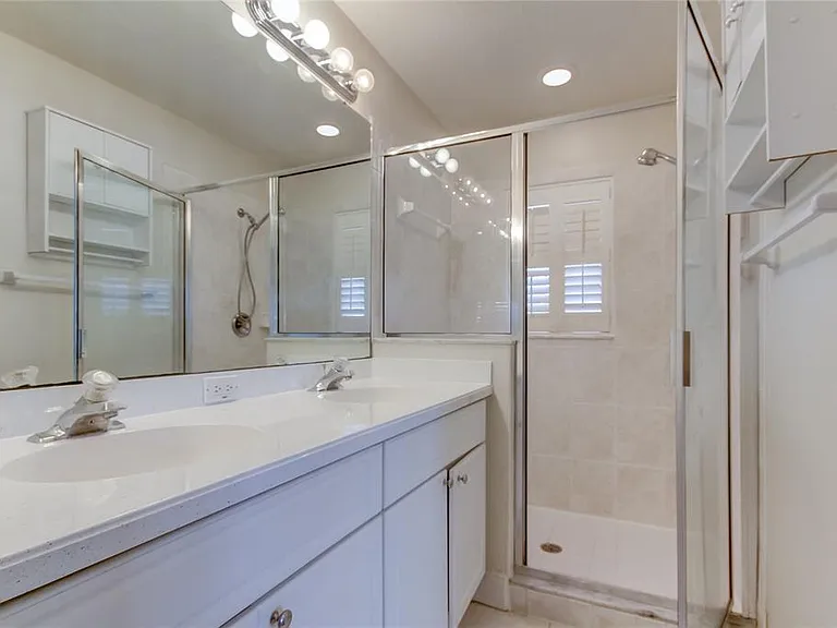 10704 Sierra Vista Pl — Photo 21
