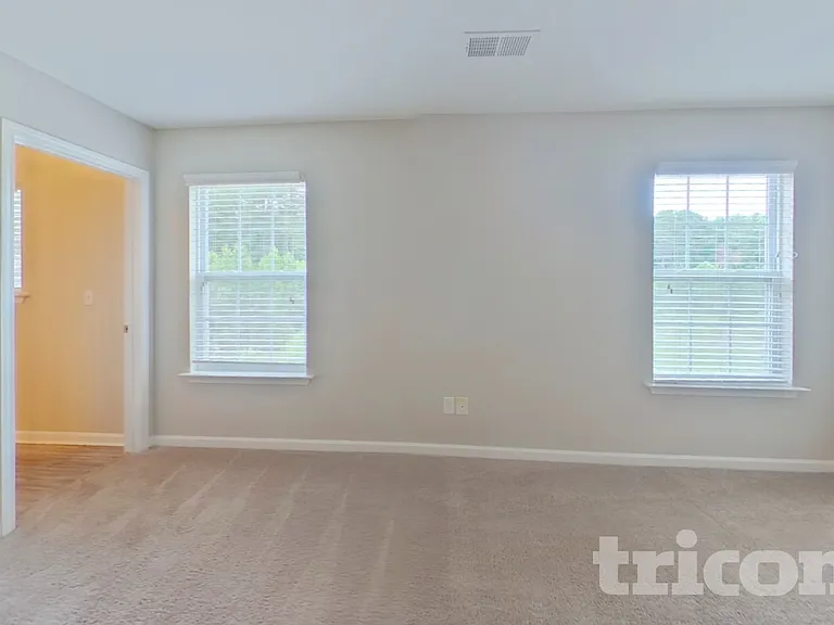 304 Longfellows Ln — Photo 7
