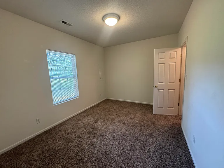 3410 E Saint Charles Rd — Photo 5