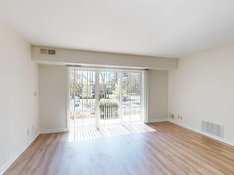 The Commons at Windsor Gardens — Photo 177