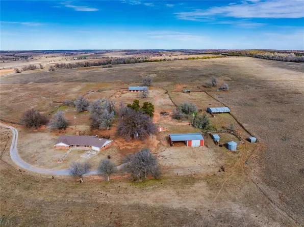 22163 S County Street 2700 St, Gracemont, OK 73042