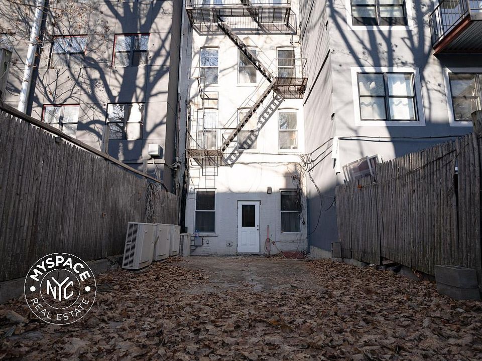 1st image of 828 Saint Johns Pl #1FR