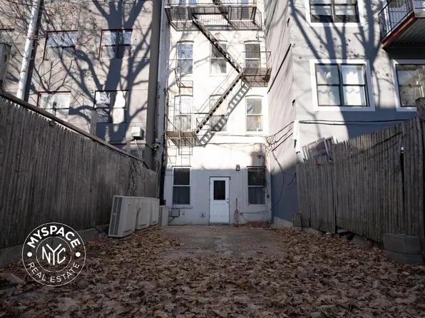 828 Saint John's Place image 1 of 6