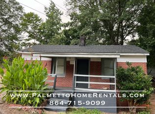 303 Hunters Ct, Laurens, SC 29360