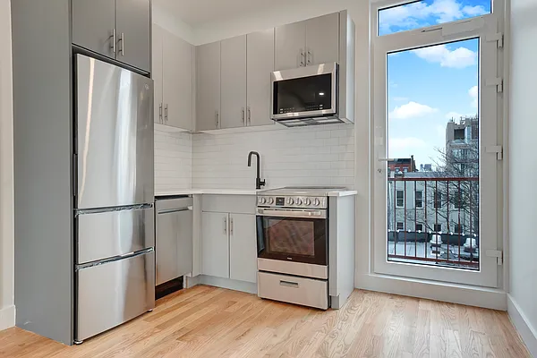 Rented by The Property Firm | media 2