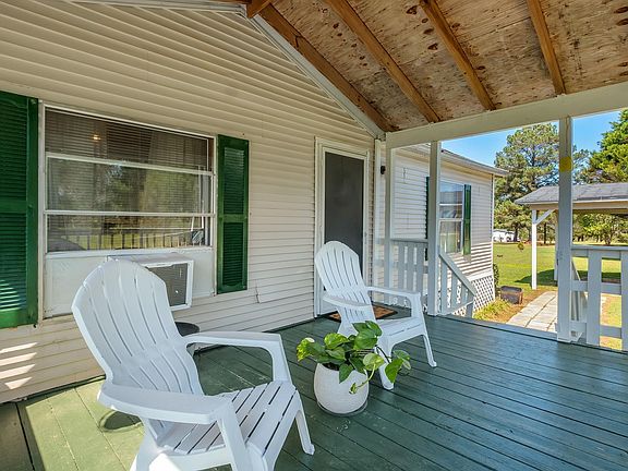 5th image of 37 Whispering Pines Ln