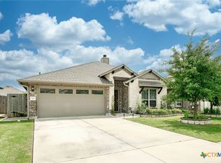 121 W Highfield St, Hutto, TX 78634