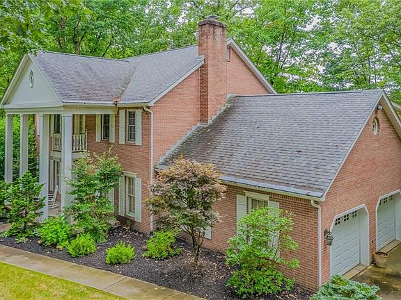 3rd image of 154 Saint Ives Dr