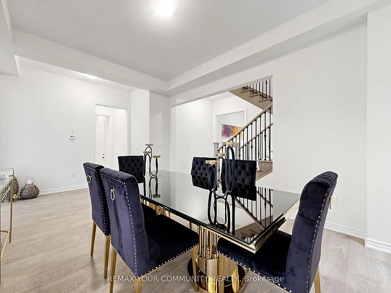 105 Halldorson Ave — Photo 9