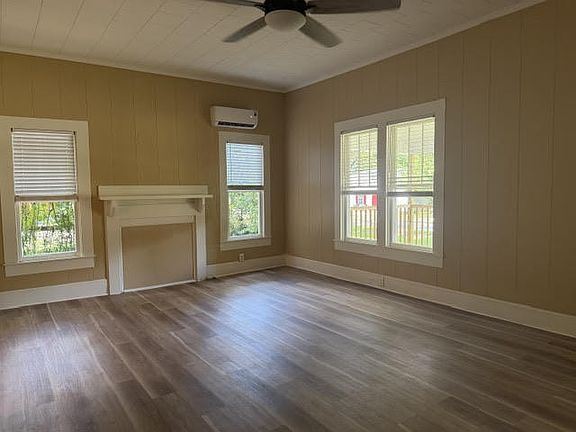 2nd image of 502 Main St