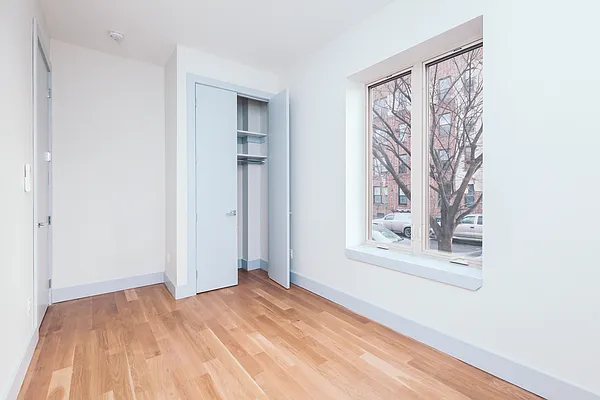 Rented by Nooklyn NYC LLC | media 25