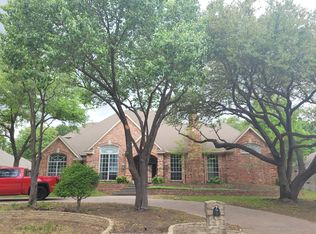 15 Rolling Hills Cir, Denton, TX 76205