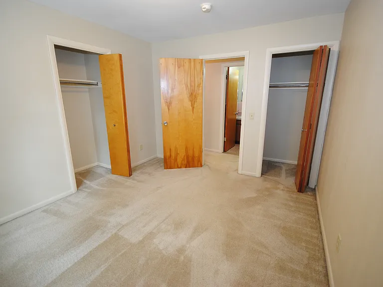 512 N Ashley St — Photo 17