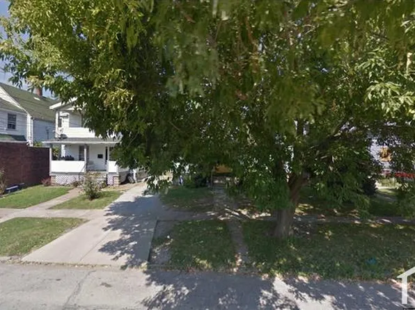 826 W 11th St, Lorain, OH 44052