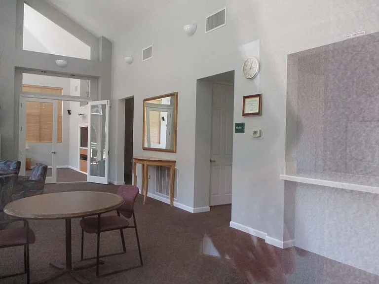 200 Caldecott Ln #113 — Photo 9