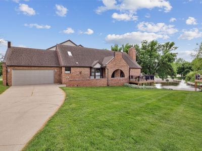 668 58th St #4, West Des Moines, IA, 50266