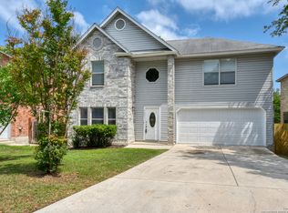 9551 Cantura Crst, San Antonio, TX 78250
