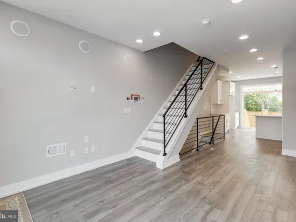 2264 E Cambria St, Philadelphia, PA 19134