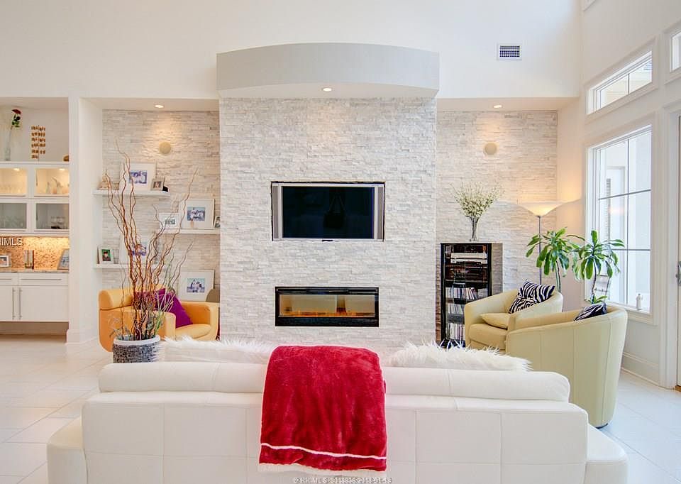 1st image of 258 Berwick Dr