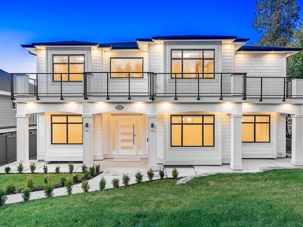 897 Cottonwood Ave, Coquitlam, BC V3J 2S9