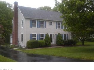 47 Clipper Ct, Groton, CT 06355