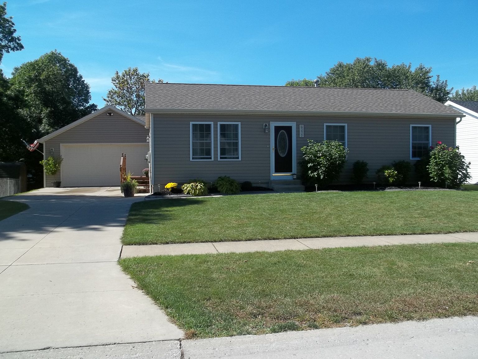 272 Summit Ave, West Seneca, NY 14224 Zillow