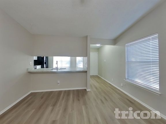 3rd image of 4111 Sunrise Crest Dr
