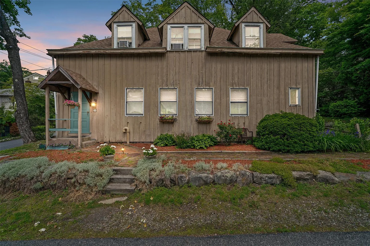 75 Clubhouse Road photo 1