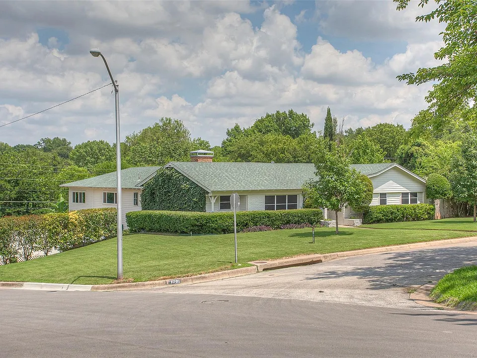 1701 Versailles Rd #1