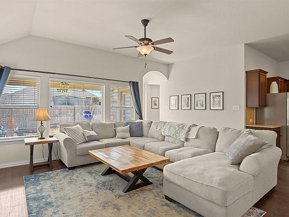 5th image of 556 Vista Gardens Dr
