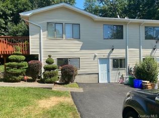 6 Pauline Ct, Spring Valley, NY 10977