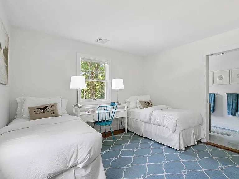 39 Fresh Pond Rd — Photo 12