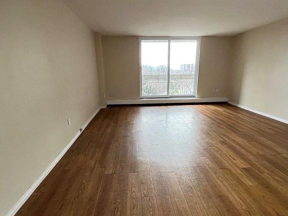 4th image of 350 Quigley Rd #326