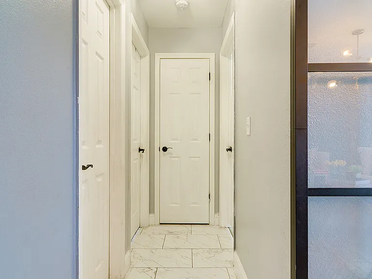 2822 Palomar St — Photo 30