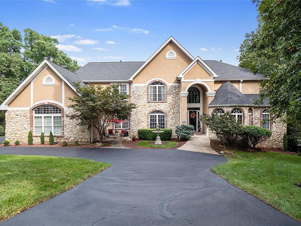 1st image of 16648 Bartizan Dr