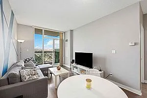 1359 Rathburn Rd E #1802 — Photo 11