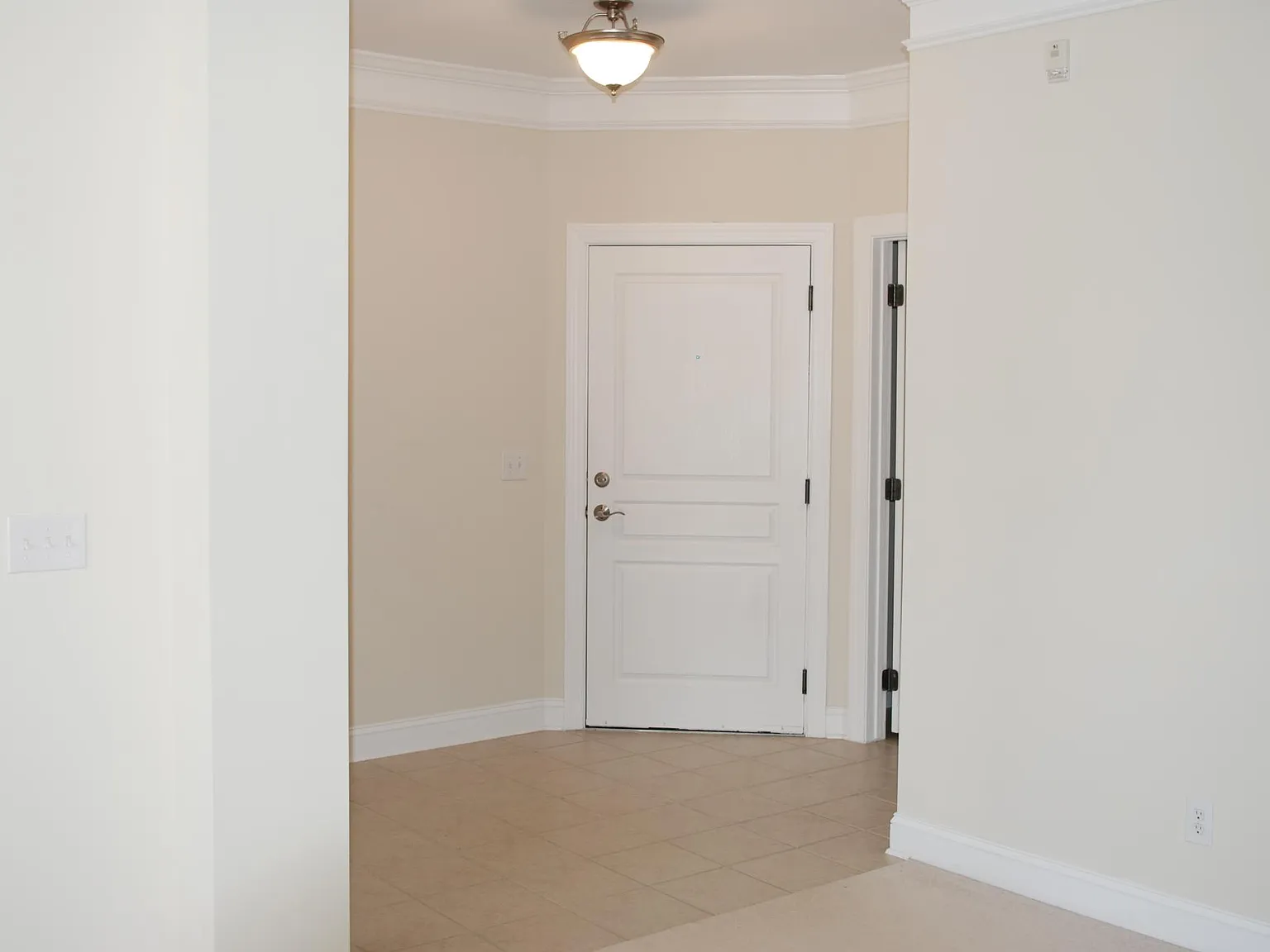 2 bed, 1184 sqft, $1,650 — Photo 3