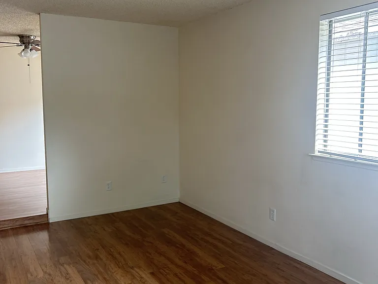 1529 Douglas Ave #A — Photo 4