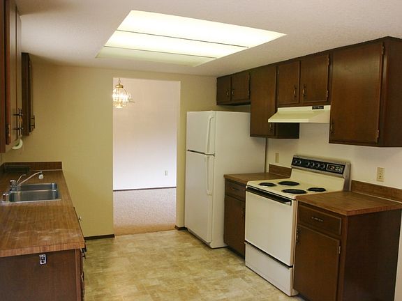 3rd image of 15971 176th Ave NE
