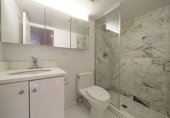 5th image of 338 E 11th St APT 5