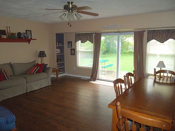 3rd image of 8392 Sunrise Ave