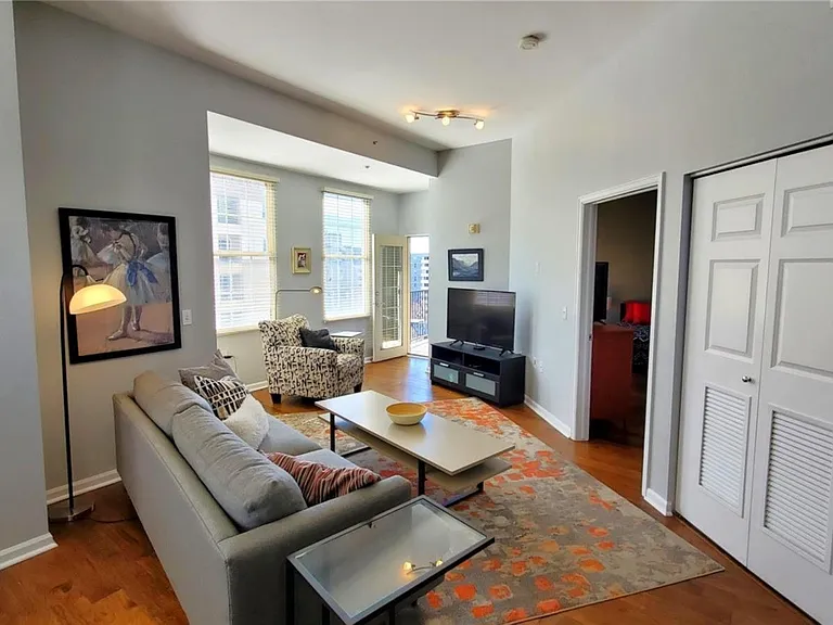 475 W 12th Ave #8H — Photo 3
