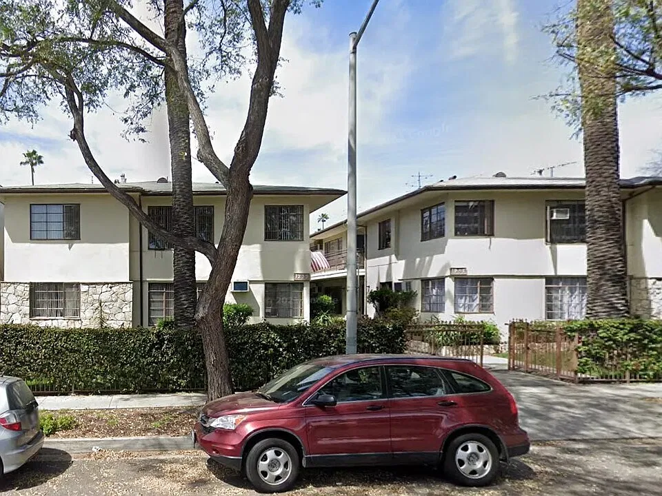 1233 N Fuller Ave #2