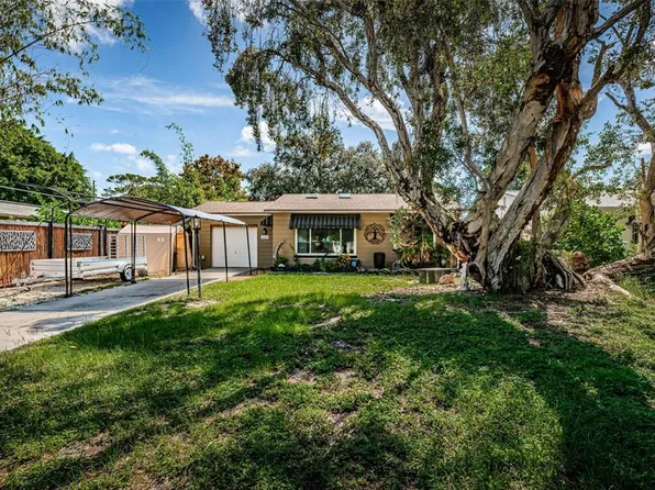 2608 53rd St S, Gulfport, FL 33707