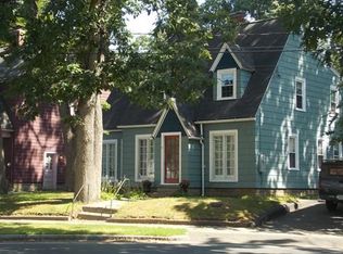 15 Tiffany St, Springfield, MA 01108