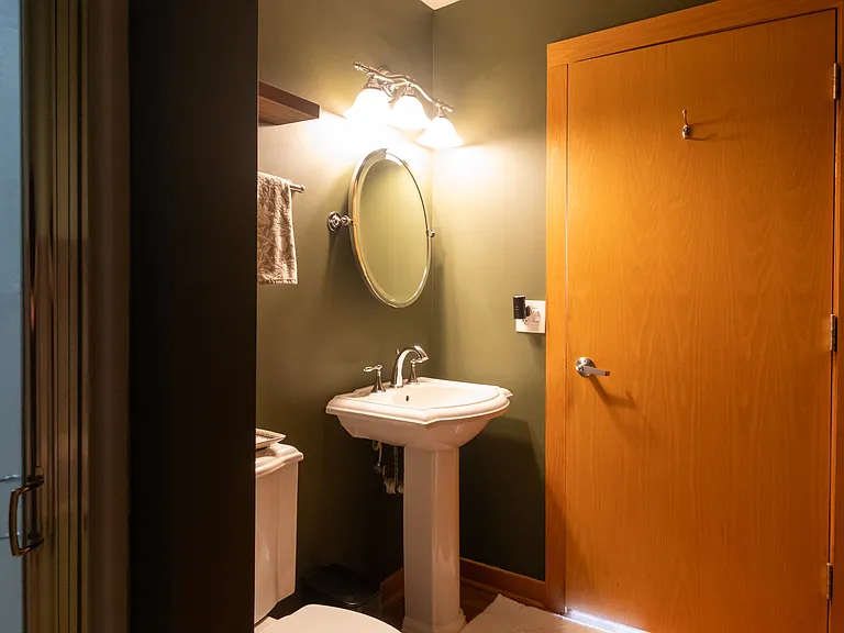 413 N 2nd St #310 — Photo 7